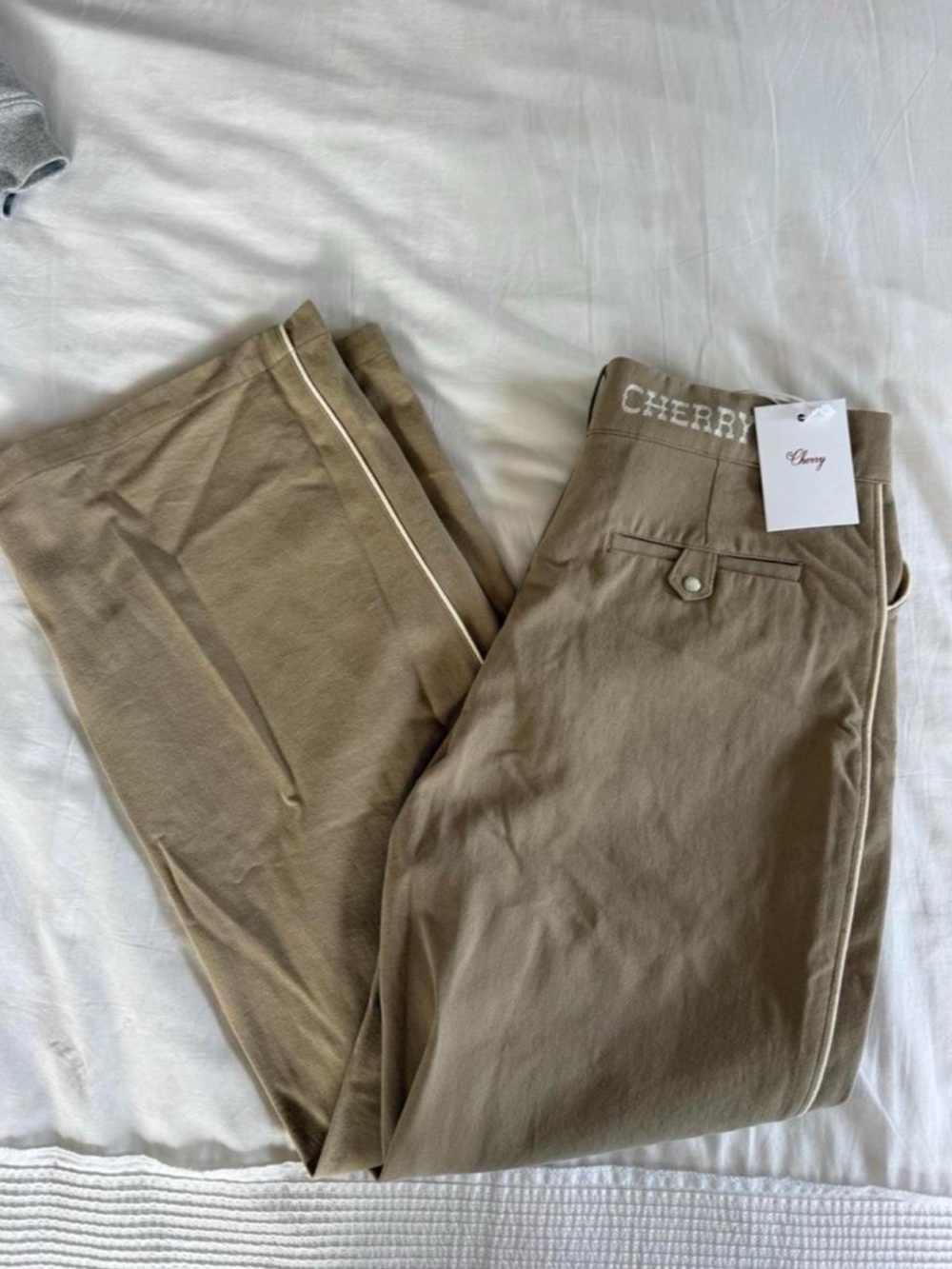 Cherry Los Angeles Tan Foldover Straight-Leg Pants